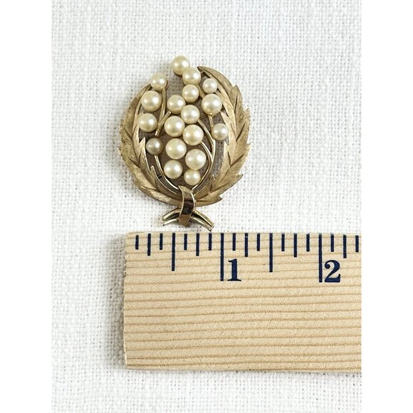 Vintage Trifari Olympic Style Brooch Pin - Picture 5 of 6